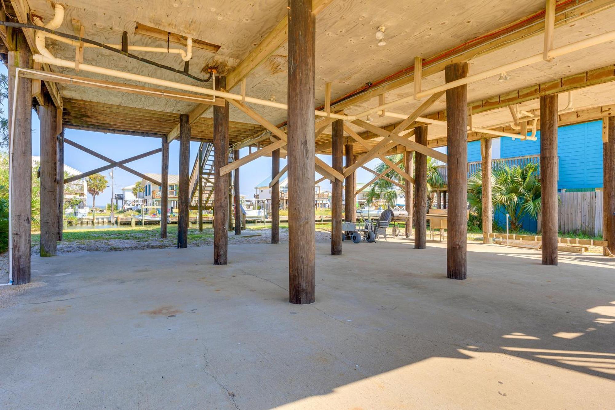 Waterfront Dauphin Island Home With Deck And Boat Dock Экстерьер фото